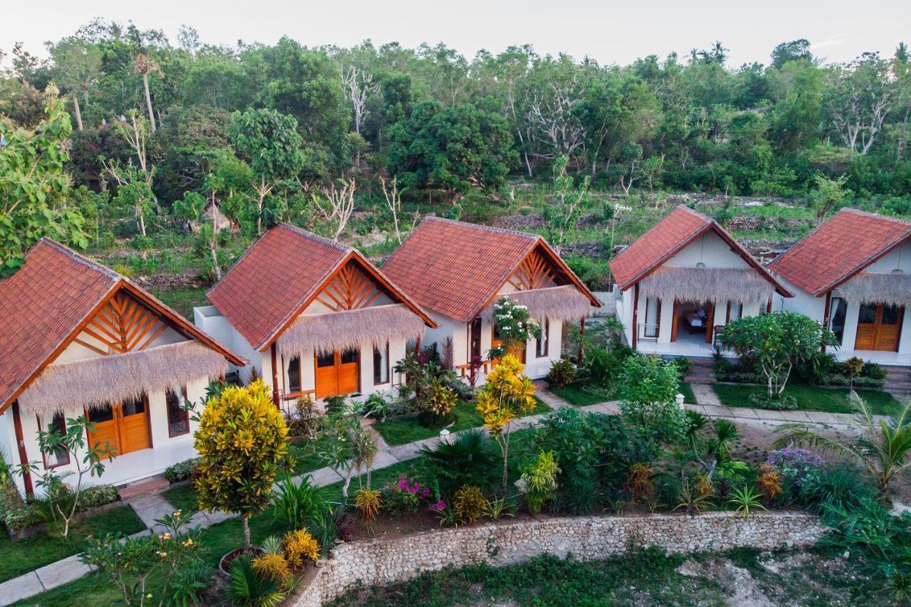 Camar Cottage & Hostel Toyapakeh Exterior photo
