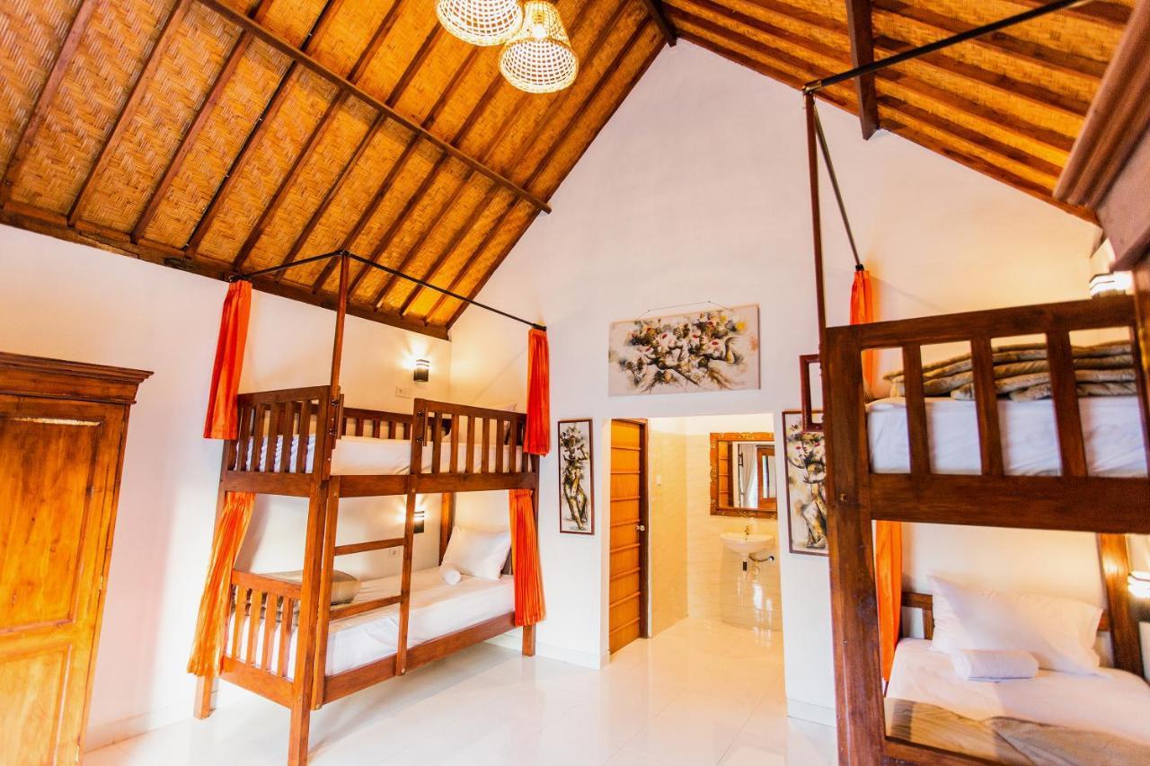 Camar Cottage & Hostel Toyapakeh Exterior photo
